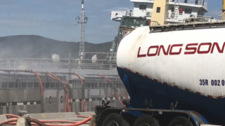 Logistics and export are advantages of Long Son Cement Company