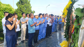 Công ty Xi măng Long Sơn dâng hương tưởng niệm các anh hùng liệt sỹ