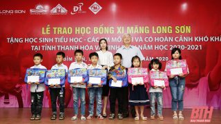 Long Son Cement Company awarded scholarships to students with extremely difficult circumstances