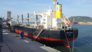 Continue exporting Long Son cement to Taiwan and the US