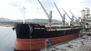 Continuously exporting clinker, Long Son Cement makes its mark in the markets of the US, Taiwan, Malaysia and Korea