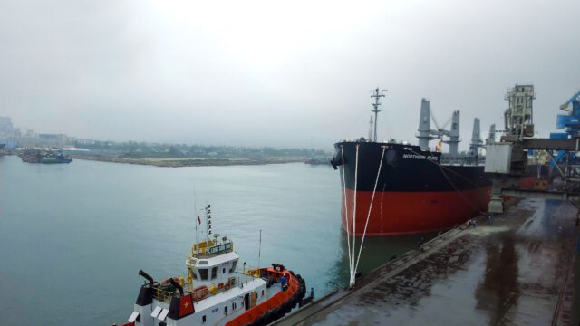 Long Son Cement Ship Exports First Ship to the US in Early Spring of the Year of the Horse