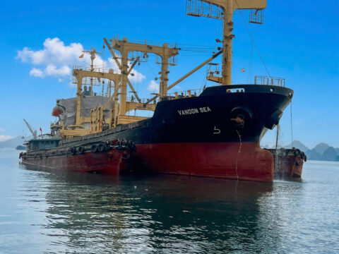 Long Son Cement maintains its export momentum to South Korea and Malaysia.