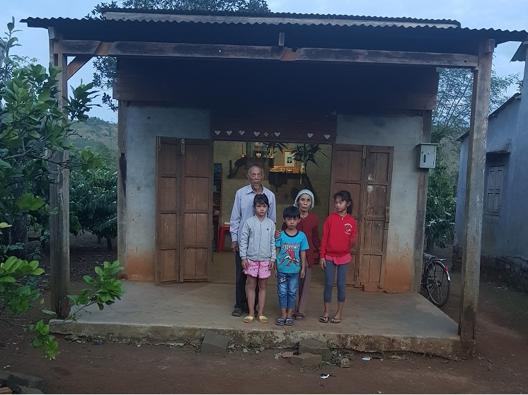 Nhà máy Xi măng Long Sơn – Tiếp sức đến trường cho trẻ em có hoàn cảnh khó khăn.