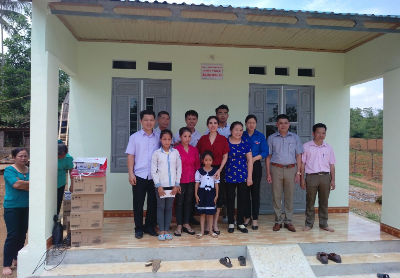 Công ty Xi măng Long Sơn – Trao tặng Nhà Tình Nghĩa cho Gia đình có hoàn cảnh khó khăn.