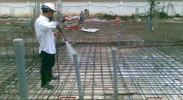 Cách bảo dưỡng bê tông đúng kỹ thuật