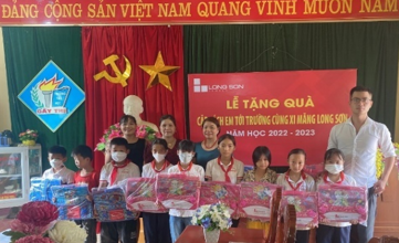 Khởi động chương trình “Cặp sách em tới trường cùng Xi măng Long Sơn năm học 2022 – 2023”