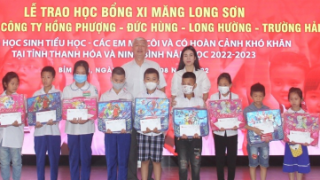 Lễ trao học bổng Xi măng Long Sơn cùng các Công ty Hồng Phượng, Đức Hùng, Long Hường, Trường Hải cho học sinh tiểu học
