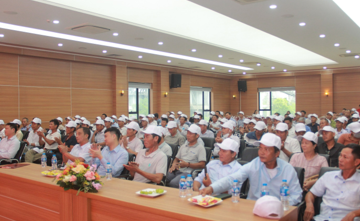 Công ty Xi măng Long Sơn chào mừng Nhà phân phối – Công ty TNHH TM&DV Quang Phát, Quý Khách hàng, thầu thợ tỉnh Nam Định về thăm quan