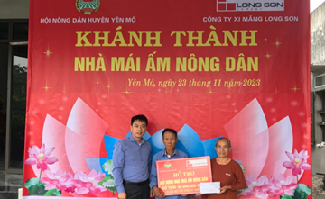 Công ty Xi măng Long Sơn trao nhà tình thương tại Yên Mô, Ninh Bình