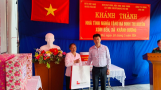 Công ty Xi măng Long Sơn trao nhà tình thương tại Ninh Bình và Thanh Hóa