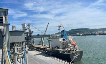 Tiếp tục những chuyến tàu xuất khẩu clinker và xi măng đi Hàn Quốc, Đài Loan và Malaysia