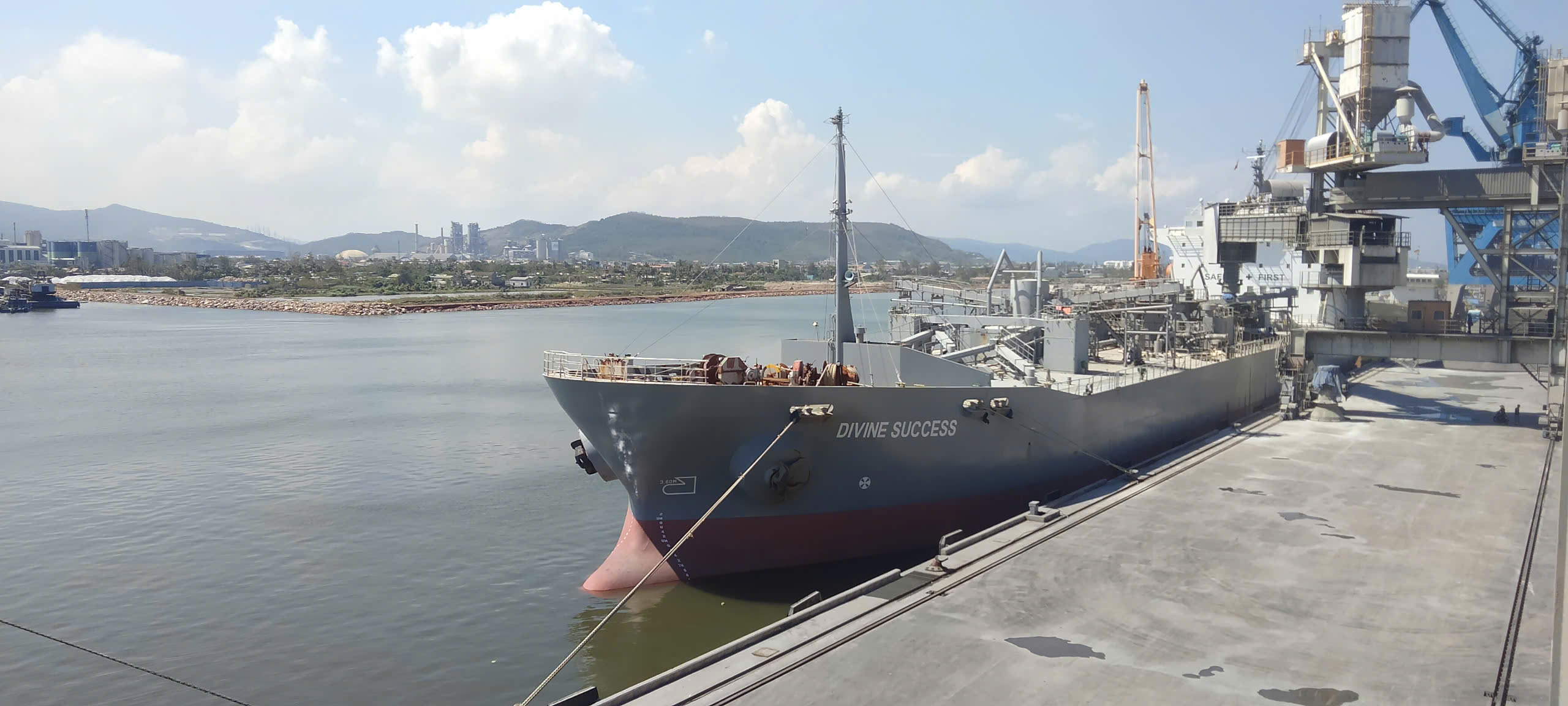 z7080379620473_4f6a20cda4952366e9bf5c3452851f46