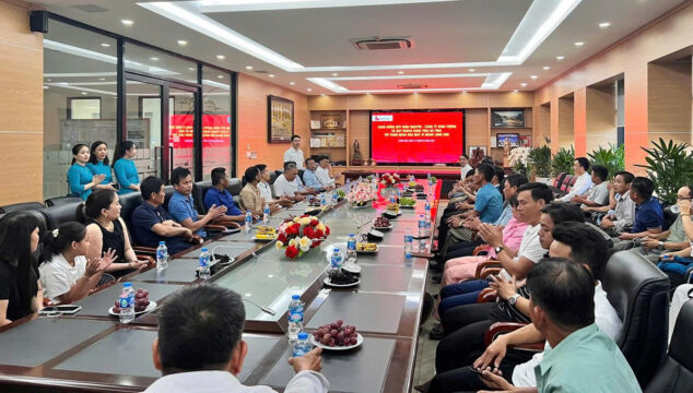 Đón tiếp Nhà phân phối Bình Nguyên – Công ty Bình Tường và Quý khách hàng tỉnh Hà Tĩnh tham quan Nhà máy Xi măng Long Sơn
