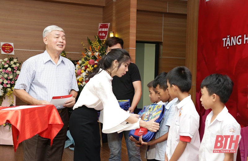2 hoc-bong-khuyen-hoc-xi-mang-long-son
