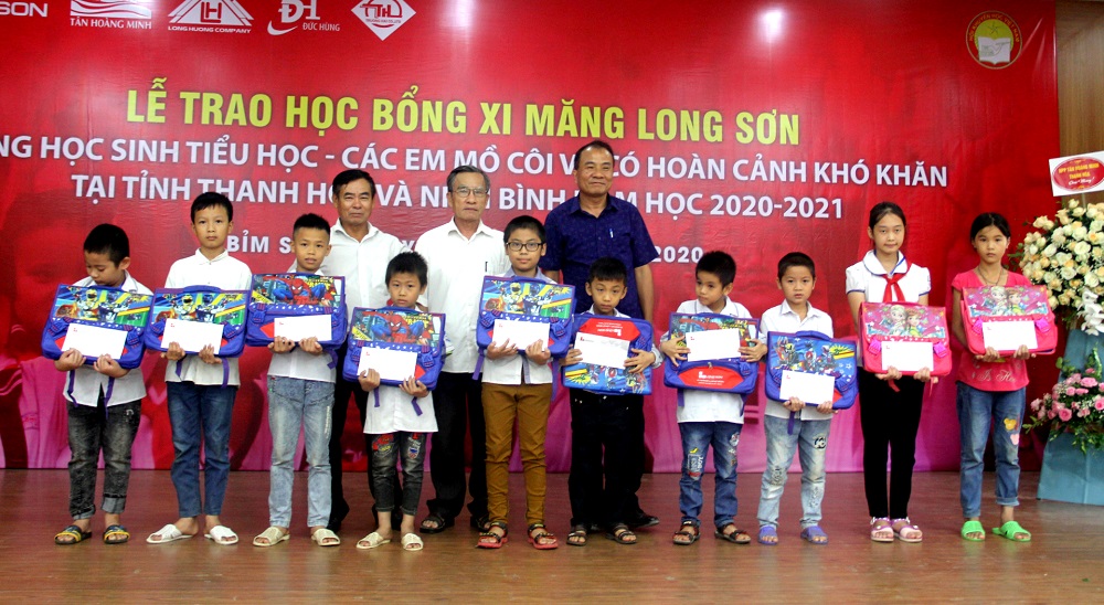6 trao-hoc-bong